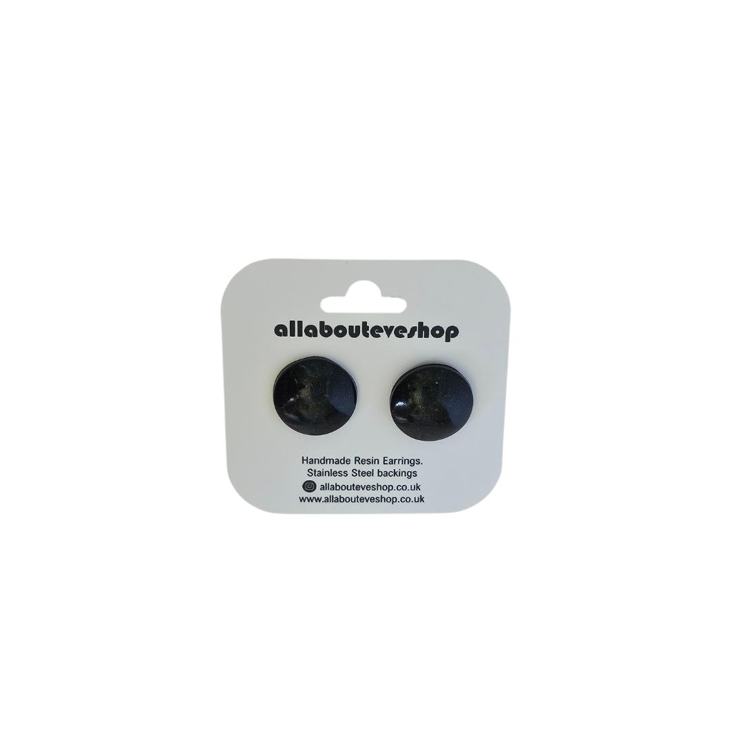 Black coin resin stud earrings
