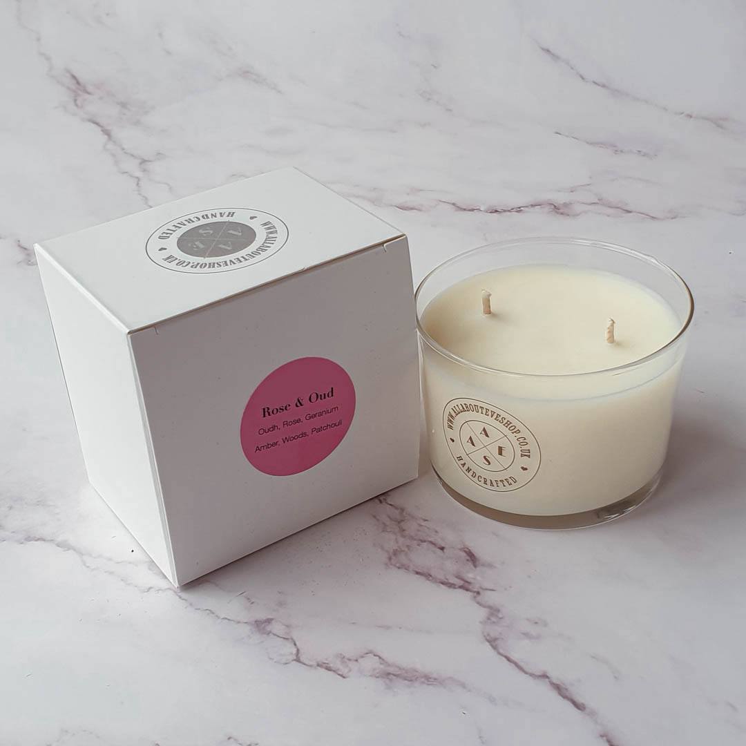 Rose & Oud soy wax candle 160g open