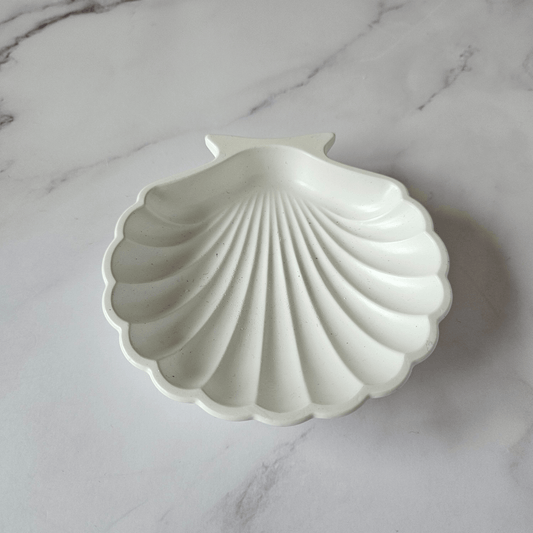 Cream shell trinket tray
