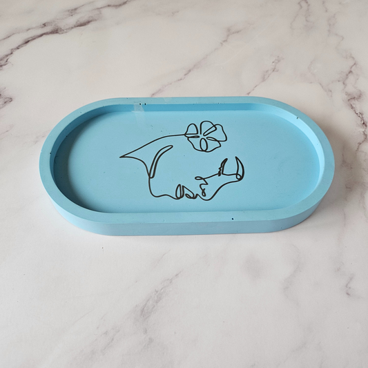 Line lady blue oval tray